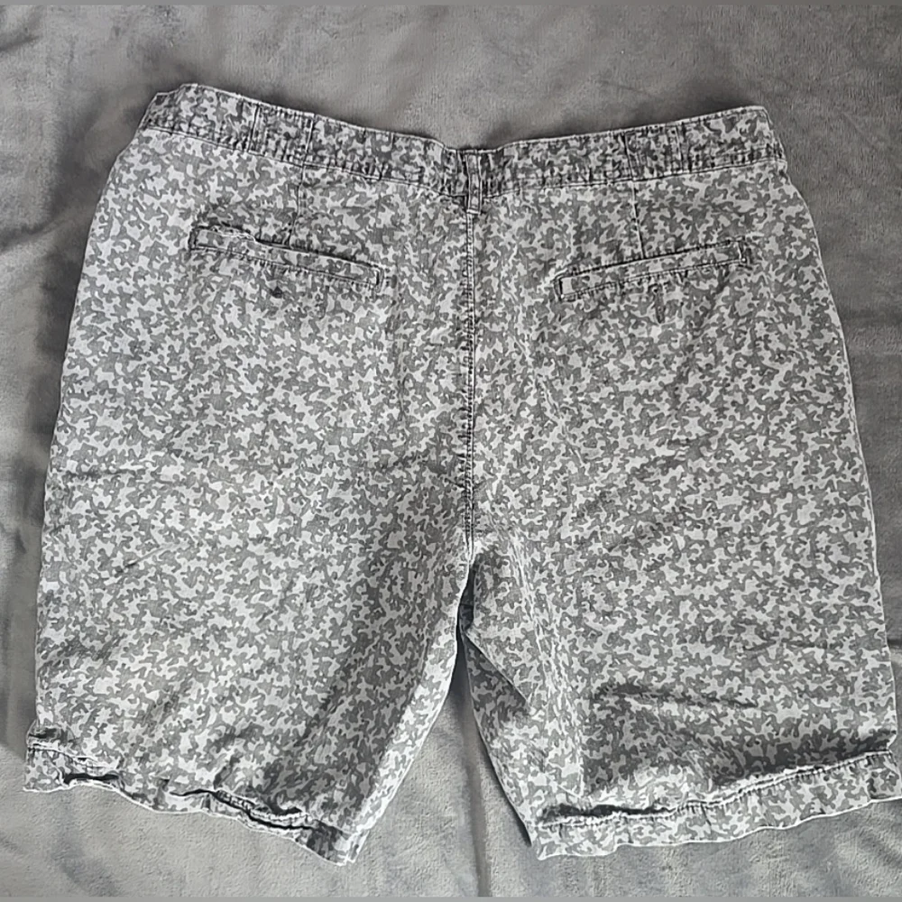 Slate & Stone Shorts Mens 34 Light & Dark Grays Chino Denim Botanical Men's